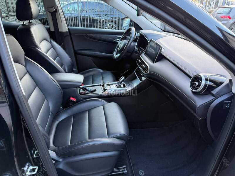 MG EHS 1.5T PHEV Luxury