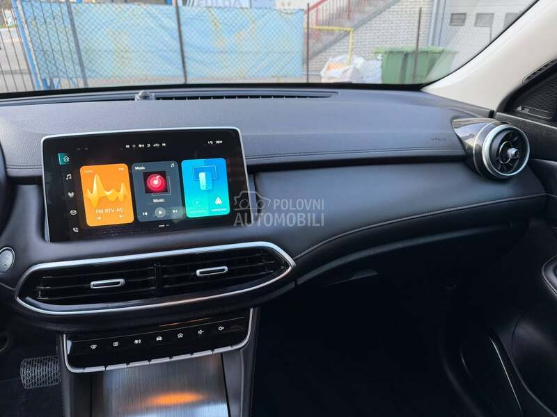 MG EHS 1.5T PHEV Luxury