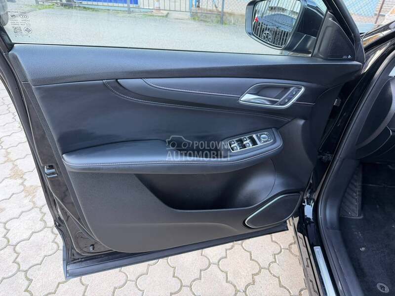 MG EHS 1.5T PHEV Luxury