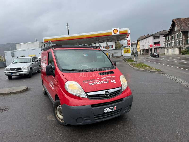 Opel Vivaro galerija