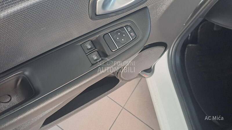 Renault Clio 1.5 BLU