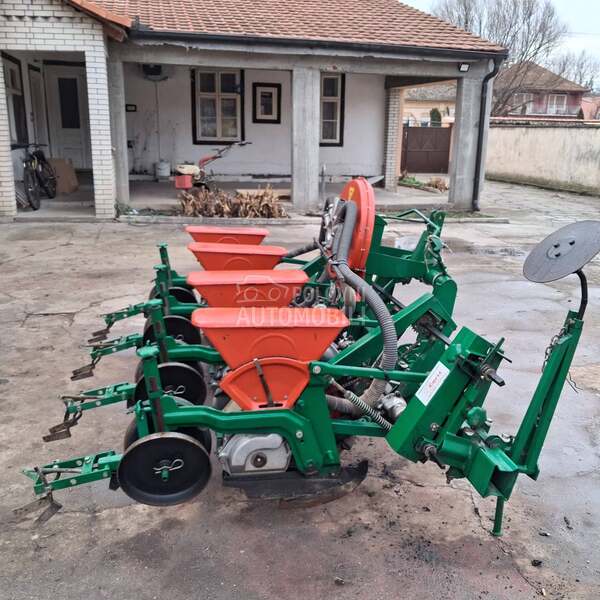 Nodet Pneumassem AGRIA 4 reda kao nova