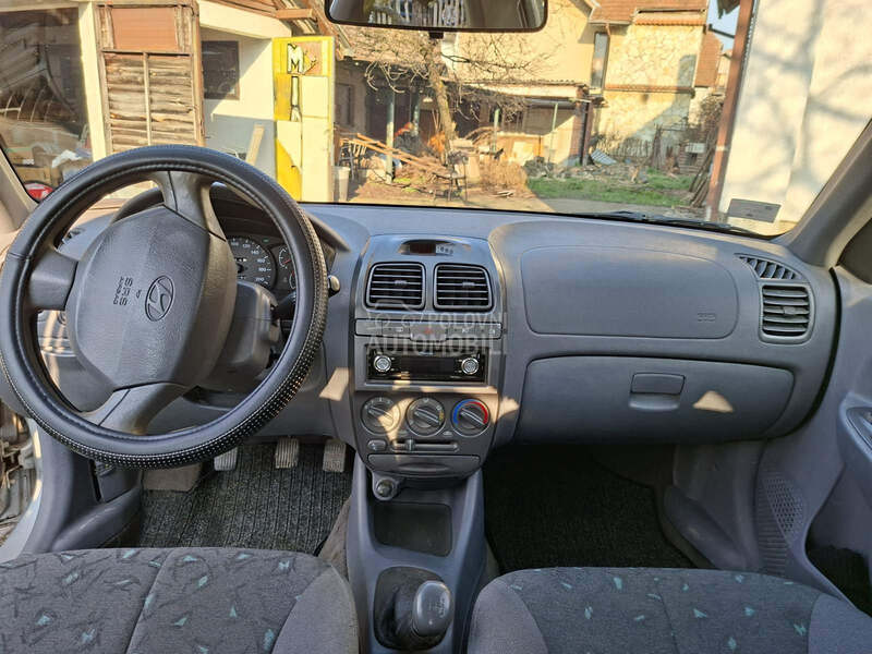 Hyundai Accent 