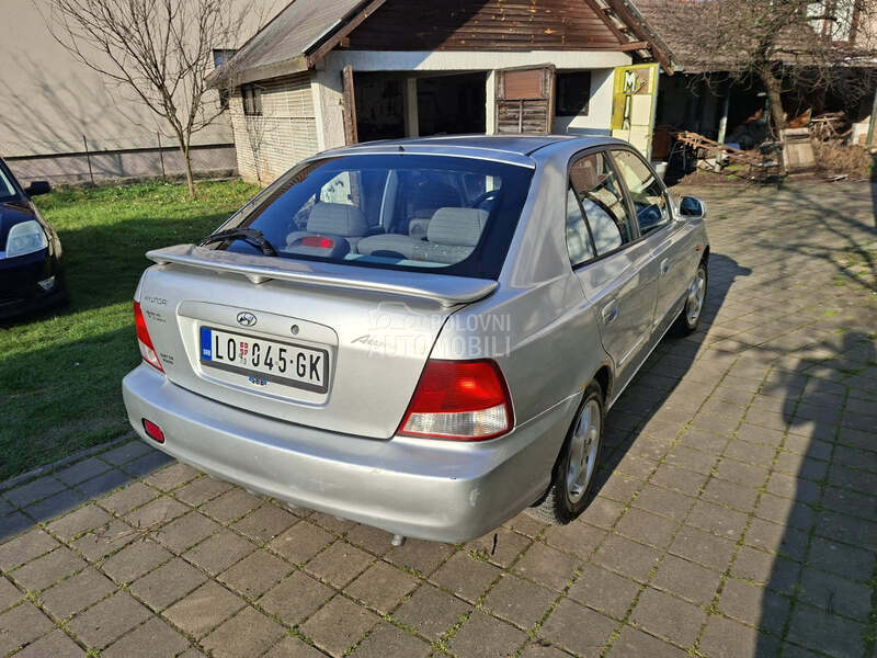 Hyundai Accent 