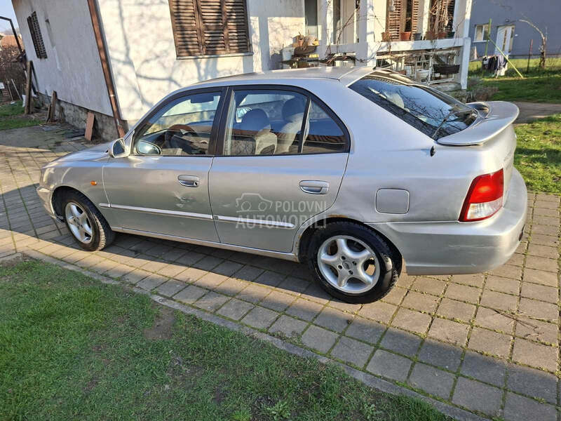 Hyundai Accent 