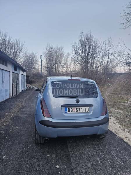 Lancia Ypsilon 
