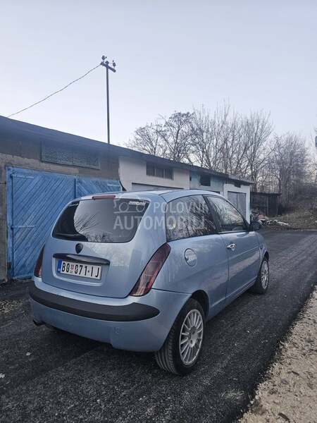 Lancia Ypsilon 