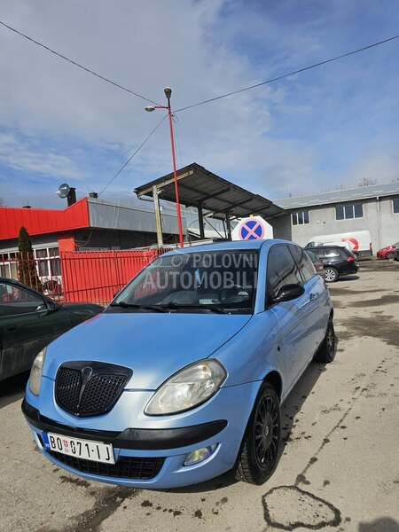 Lancia Ypsilon 