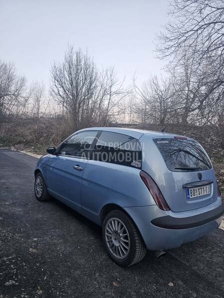 Lancia Ypsilon 
