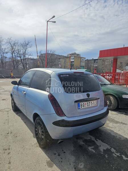 Lancia Ypsilon 