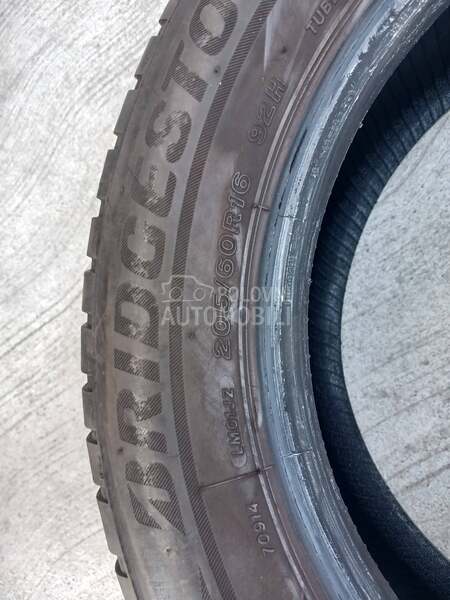 Bridgestone 205/60 R16 Zimska