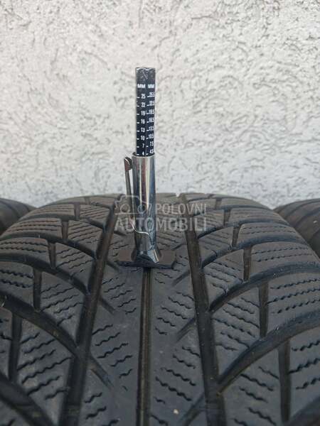 Bridgestone 205/60 R16 Zimska