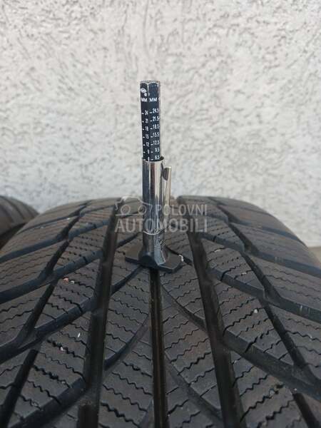 Bridgestone 205/60 R16 Zimska