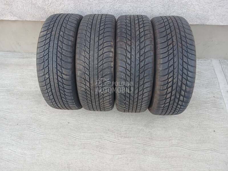 Bridgestone 205/60 R16 Zimska