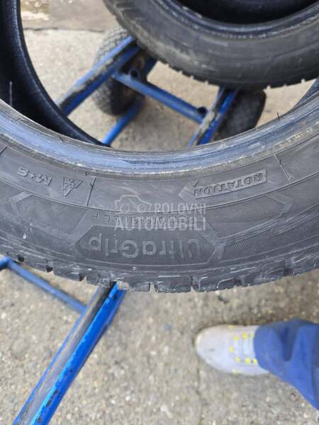 Goodyear 235/55 R17 Zimska