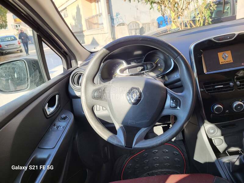 Renault Clio 