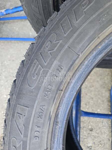 Goodyear 235/55 R17 Zimska