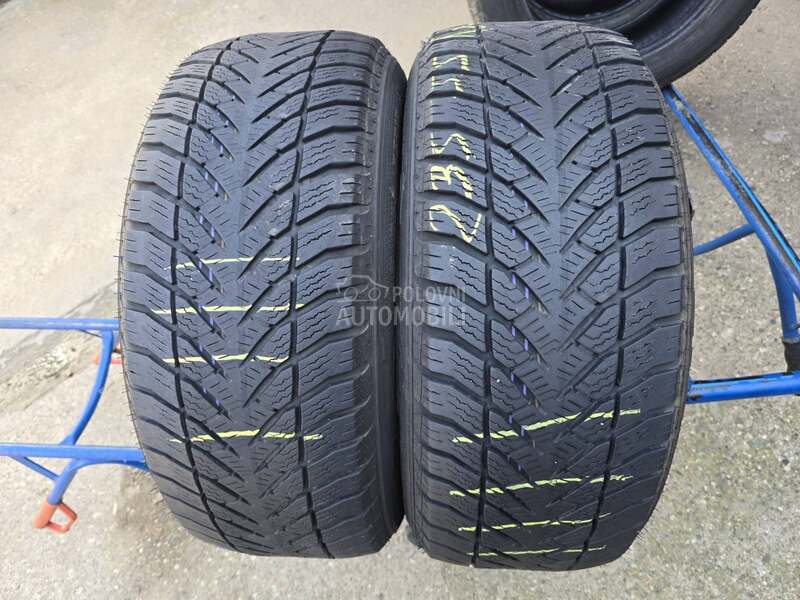 Goodyear 235/55 R17 Zimska