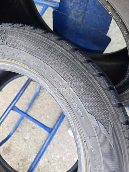 Goodyear 235/55 R17 Zimska