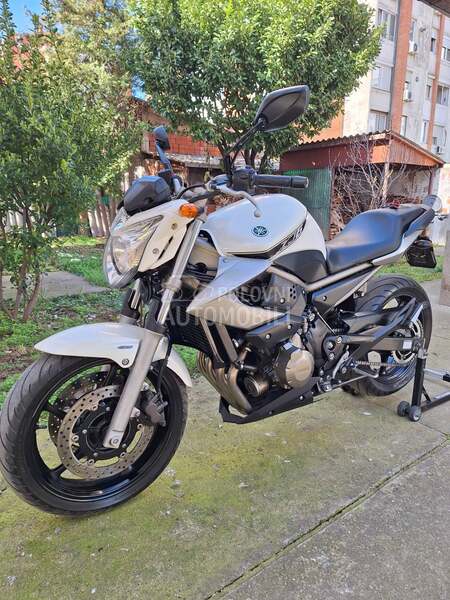 Yamaha xj6