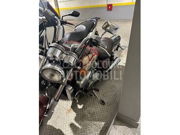 Honda VF 750C Super Magna