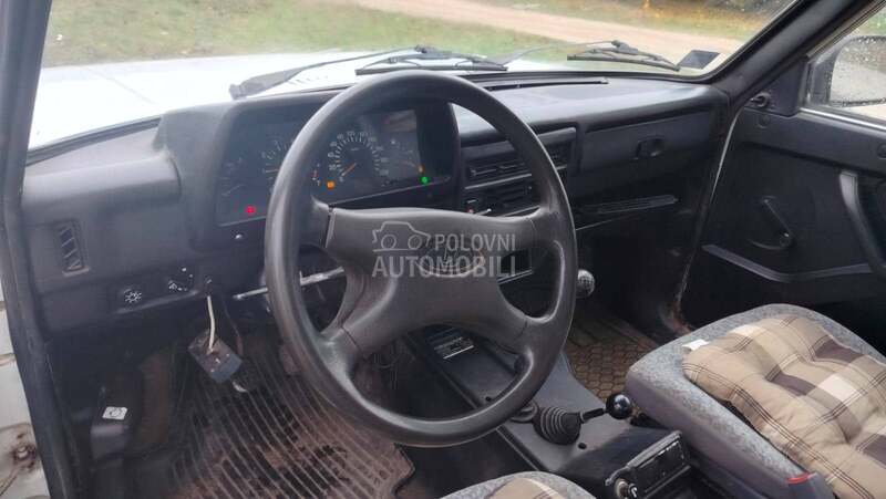 Lada Niva 