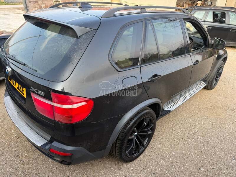 BMW X5 E70 -  kompletan auto u delovima