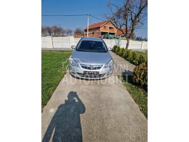Prednji branik boja Z 176 za Opel Astra J od 2009. do 2016. god.