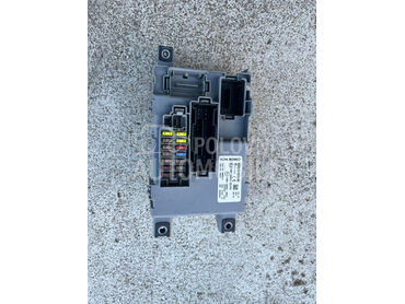 Tabla sa osiguracima u kabini za Alfa Romeo MiTo