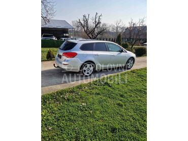 Desno stop svetlo za Opel Astra J od 2009. do 2016. god.