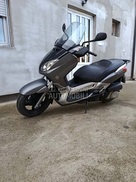 Yamaha Xmax250