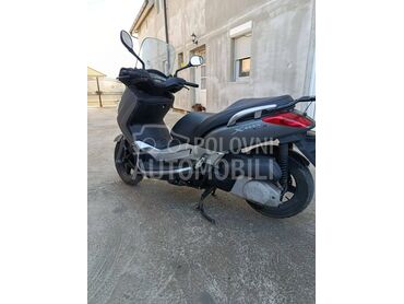 Yamaha Xmax250