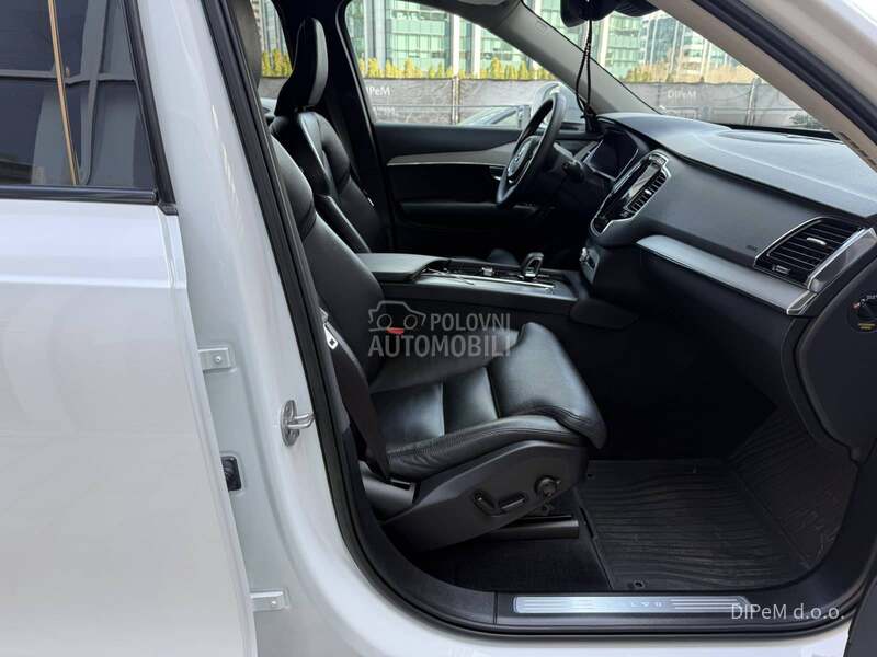 Volvo XC90 B5 AWD CORE