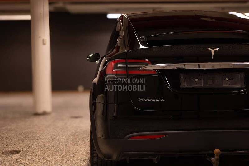 Tesla Model X 100D
