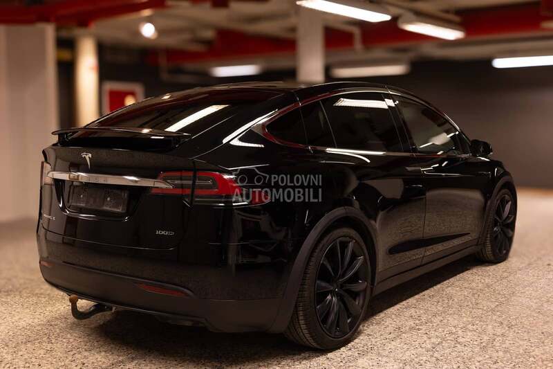 Tesla Model X 100D