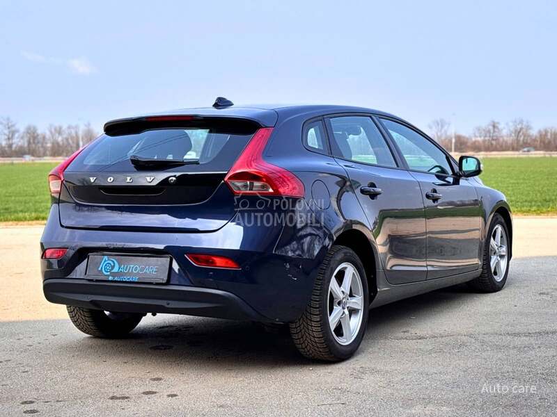 Volvo V40 
