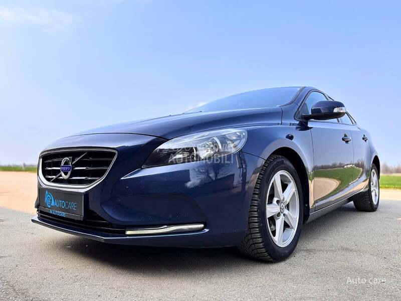 Volvo V40 