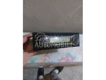 radio sa ulazom za CD za Fiat Punto