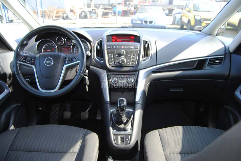 Opel Zafira 