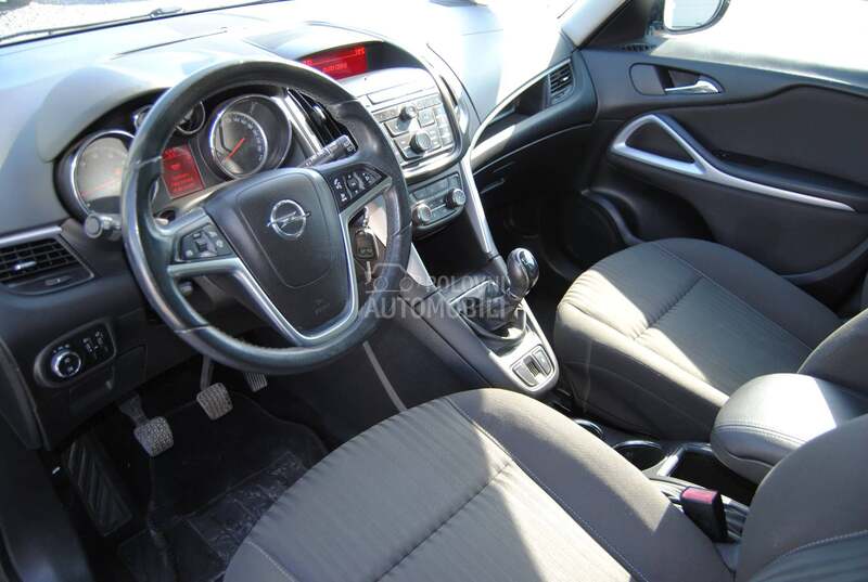 Opel Zafira 