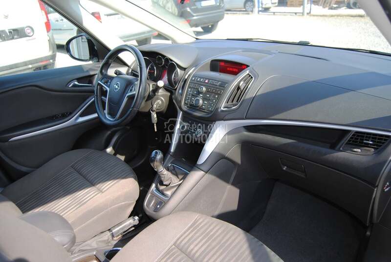 Opel Zafira 
