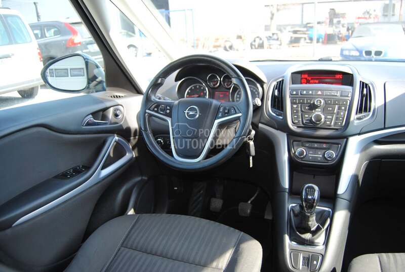Opel Zafira 