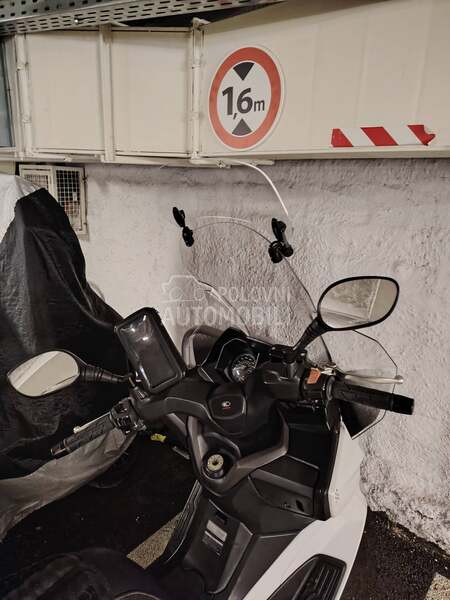 Kymco Xtown 300i abs