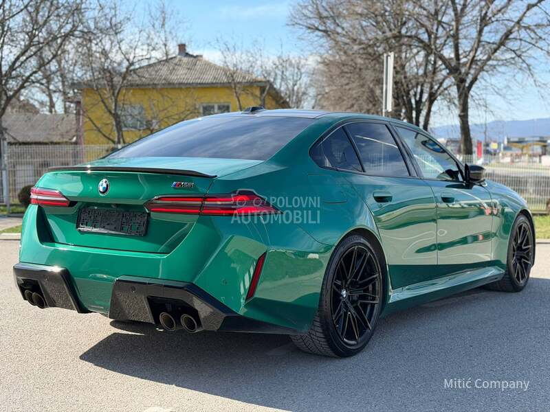 BMW M5 