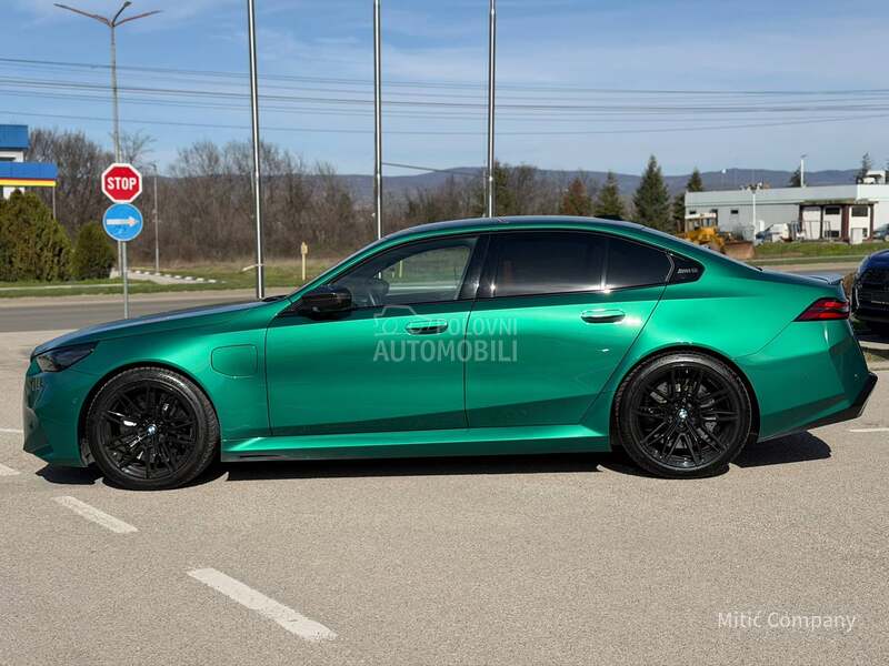 BMW M5 