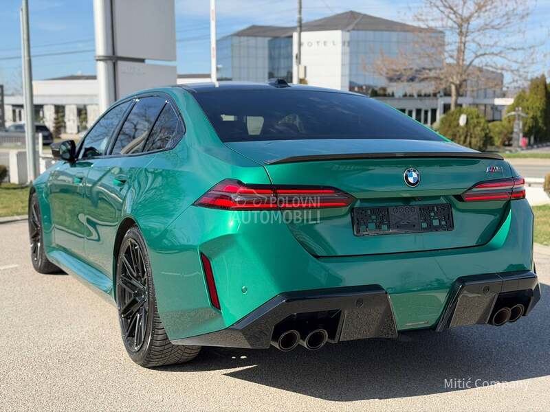 BMW M5 