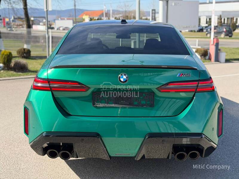 BMW M5 