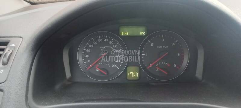 Volvo V50 