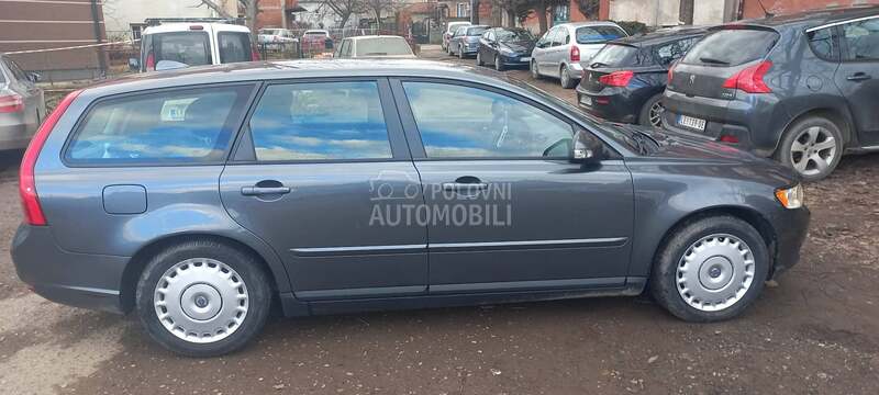 Volvo V50 
