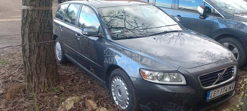 Volvo V50 